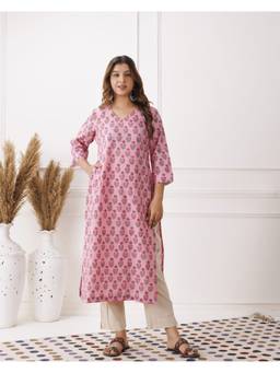 Baisacrafts - Light Pink Floral Printed V-Neck Loose Fit Kurti