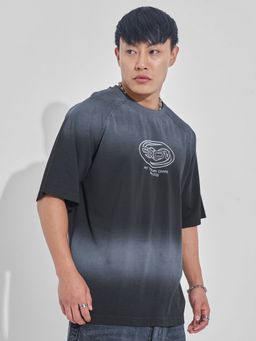 HIGHLANDER - Men Black Round Neck Oversized Typography T-Shirt