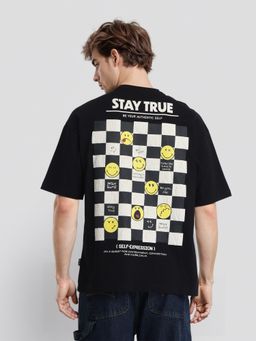 HIGHLANDER - Viacom Smiley Men Black Oversized Round Neck T-Shirt