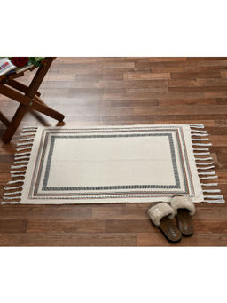 Sashaa World - Natural Cotton Rug With Tassels