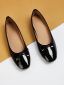 Black color option, Currently selected