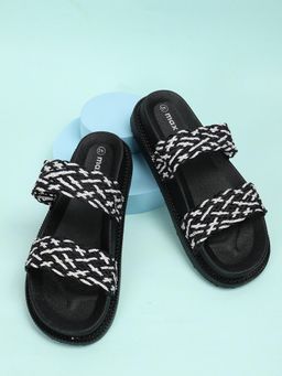 max - Women Black Braided Straps Wash and Wear Sandals