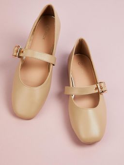 max - Women Beige Solid Mary Janes Ballerinas