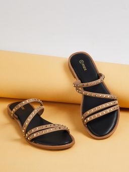 max - Women Brown Studded Flats