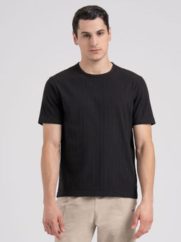 Red Tape - Men Black Textured T-Shirt