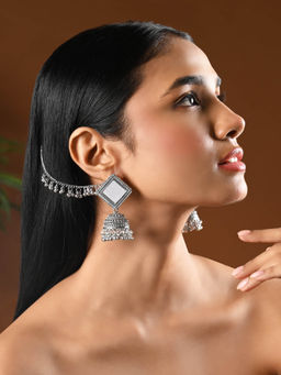 I Jewels - Silver Oxidized Mirror Drop Earrings With Detachable Pearl Ear Chain