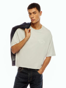 Calvin Klein - Men Grey Cotton Relaxed Fit T-Shirt