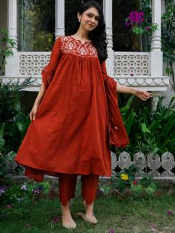 HOUSE OF JAMOTI - Vivana Rust Kurta with Pant and Dupatta