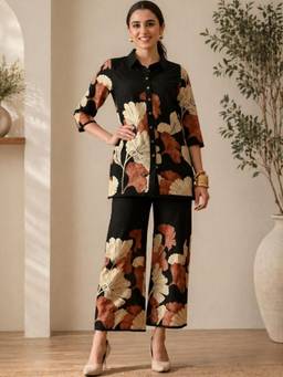 DECKEDUP - Women Black Floral Printed Co-Ords