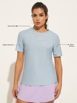 CLOTHWIK - Blue Women Solid Workout T-Shirt