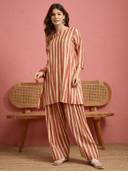 Coral color option, Sold out, Currently selected
