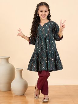 Stylo Bug - Girls Printed Kurta and Pant - Teal
