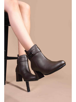 SHUZ TOUCH - Block Heeled Brown Buckle Boots