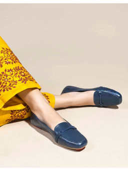 SHUZ TOUCH - Women Navy Blue Ballerinas Round Toe Flats