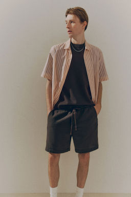 H&M - Men Brown Regular Fit Woven Shorts