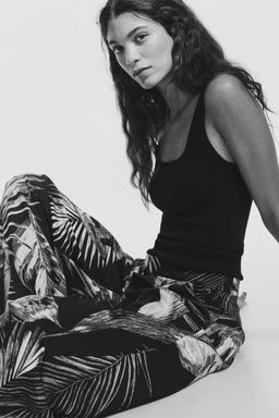 H&M - Women Black Wide Tailored Trousers