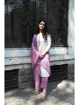 KAHVA - Purple Floral Kurta with Pant and Dupatta (Set of 3)