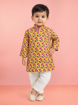 Vastramay - Boys Yellow Cotton Kurta with Pyjama