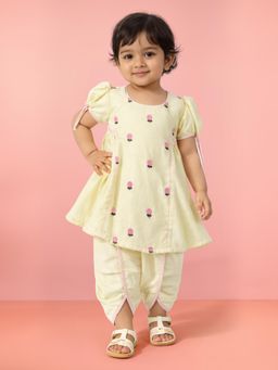Vastramay - Girls Yellow Cotton Blend Kurta with Dhoti