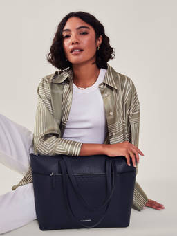 Accessorize London - Women's Navy Blue Classic Pocket Large Tote Bag
