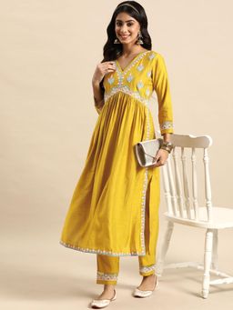 Gahan - Women Embroidered Yellow Kurta with Pant