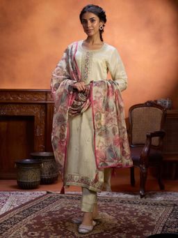 Women Plus - Off White Floral Silk Kurta with Pant and Dupatta