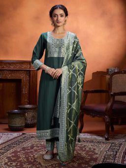 Women Plus - Green Woven Viscose Kurta with Pant and Dupatta