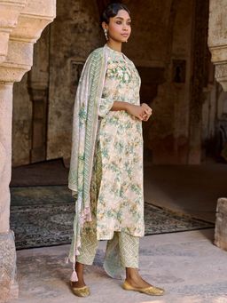 Women Plus - Green Floral Pure Cotton Kurta with Pant and Dupatta
