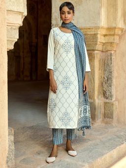 Women Plus - White Floral Viscose Kurta with Pant and Dupatta