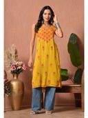 Yellow color option, Currently selected