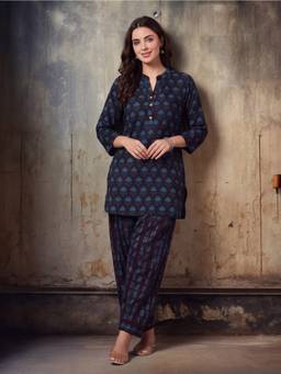 Jaipur Kurti - Women Straight Printed Pure Cotton Black Kurta with Farshi Pant