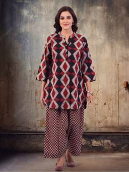 Jaipur Kurti - Women Straight Printed Pure Cotton Blue Maroon Kurta with Farshi Pant