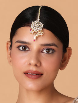 Azai by Nykaa Fashion - Gold Plated Kundan Pearl Mangtikka with Pink and Off White Stones