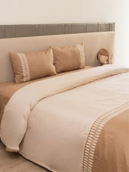 Sadyaska - Hazel Beige Elise Cotton Duvet Cover With Bedsheet and 2 Pillow Covers (Super King)
