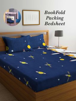 ARRABI - Blue Cartoon Cotton Blend Book Fold Bedsheet With 2 Pillow Covers (King)