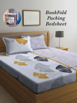ARRABI - Grey Leaf Cotton Blend Book Fold Bedsheet With 2 Pillow Covers