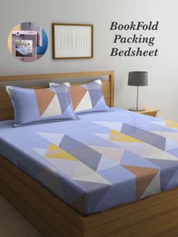 ARRABI - Blue Geometric Cotton Blend Book Fold Bedsheet With 2 Pillow Covers