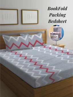 ARRABI - Grey Geometric Cotton Blend Book Fold Bedsheet With 2 Pillow Covers (King)