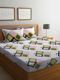 ARRABI - Geometric Cotton Blend Bedsheet With 2 Pillow Covers (Super King)