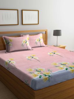 ARRABI - Peach Floral Cotton Blend Bedsheet With 2 Pillow Covers (Super King)