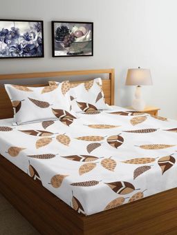ARRABI - Cream Leaf Cotton Blend Bedsheet With 2 Pillow Covers (King)