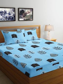 ARRABI - Blue Leaf Cotton Blend Super Bedsheet With 2 Pillow Covers (Super King)