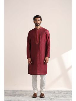 Twamev - Men Maroon Embroidered Kurta with Churidar (Set of 2)