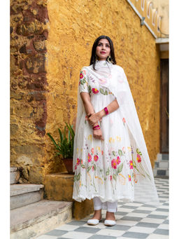 IMROZ HOUSE - White Chiffon Multicolored Hand Painted Floral Dupatta