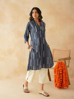 GOODHAND - Women Indigo V-Neck Three Fourth Sleeves Kurta