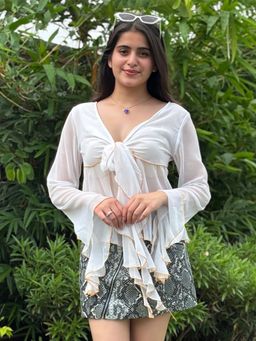 Tandul - Elegant White Frill White Top