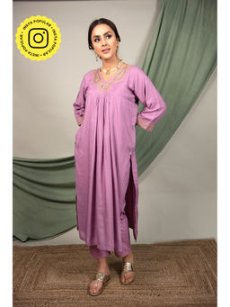 Priya Chaudhary - Purple Sequined Kurta and Pant (Set of 2)
