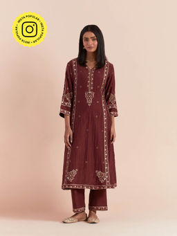 Priya Chaudhary - Red Soft Chanderi Kurta with Pants (Set of 2)