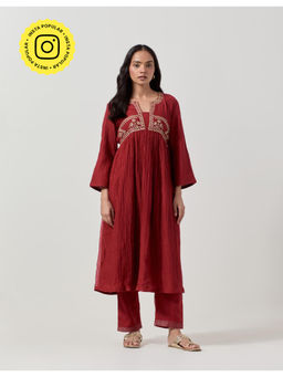 Priya Chaudhary - Maroon Embroidered Anarkali Kurta with Pant (Set of 2)