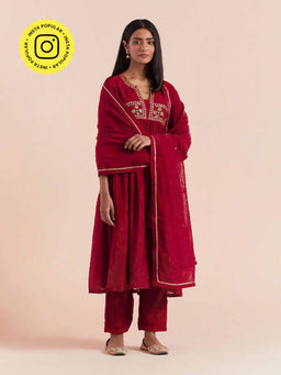 Priya Chaudhary - Women's Soft Chanderi Embroidered Kurta with Pant and Dupatta (Set of 3)